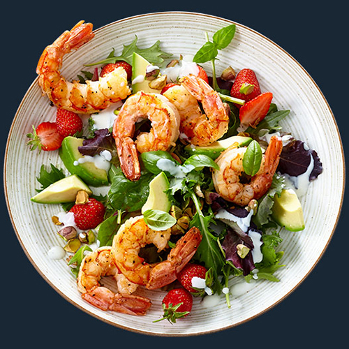 Salat mit Riesengarnelen und frischen Kräutern